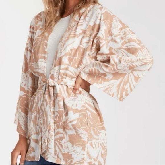 NEW Billabong Tan Floral Sweet Summer Kimono S-M - Picture 2 of 6